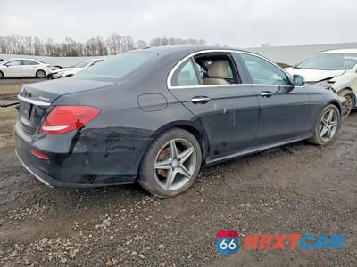 Trzecie zdjęcie samochodu z tyłu: 2017 MERCEDES-BENZ E 300 4MATIC VIN:WDDZF4KB2HA026106 - miniatura