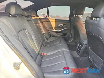 Zdjęcie 10 z 14 samochodu: 2021 BMW Motorrad 330XI VIN:3MW5R7J05M8B71144 - miniatura