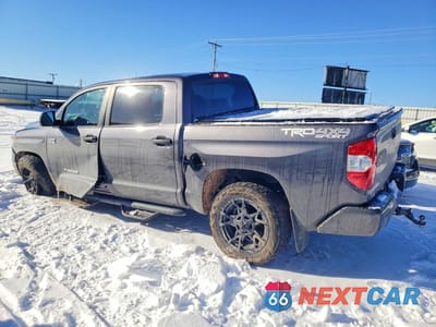 Drugie zdjęcie samochodu z przodu: 2018 TOYOTA TUNDRA CREWMAX SR5 VIN:5TFDW5F15JX706600 - miniatura