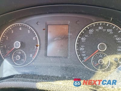 Zdjęcie 9 z 12 samochodu: 2012 VOLKSWAGEN PASSAT S VIN:1VWAP7A35CC094247 - miniatura