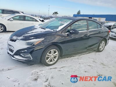 2017 CHEVROLET CRUZE LT 1G1BE5SMXH7131830 - główne zdjęcie licytacji z USA - miniatura