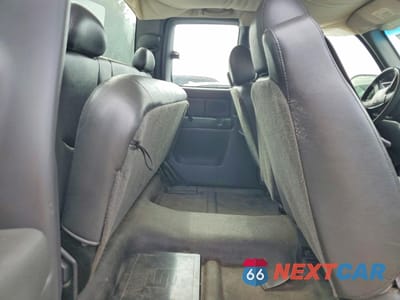 Zdjęcie 10 z 12 samochodu: 2003 CHEVROLET SILVERADO C2500 HEAVY DUTY VIN:1GCHC29U53E294188 - miniatura