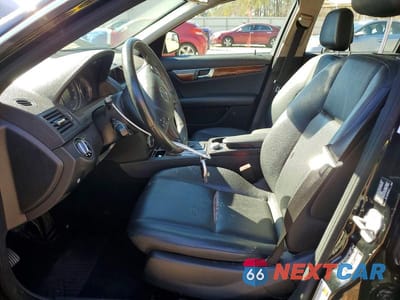 Zdjęcie 7 z 11 samochodu: 2009 MERCEDES-BENZ C 300 4MATIC VIN:WDDGF81X99R051809 - miniatura