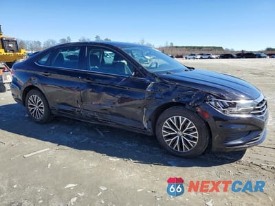 Czwarte zdjęcie samochodu z boku: 2021 VOLKSWAGEN JETTA S VIN:3VWC57BU4MM099591 - miniatura