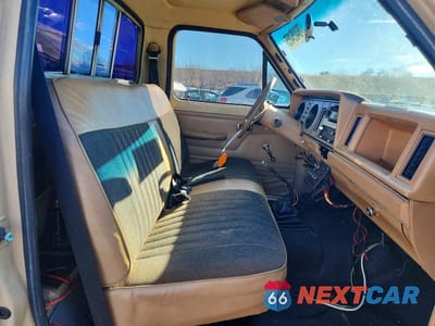 Zdjęcie 10 z 11 samochodu: 1984 FORD RANGER VIN:1FTCR11S5EUC39679 - miniatura