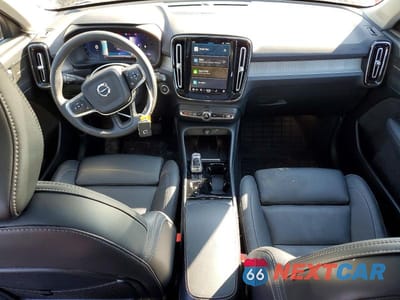 Zdjęcie 8 z 12 samochodu: 2025 VOLVO XC40 PLUS VIN:YV4L12UC9S2455735 - miniatura