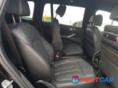 Zdjęcie 11 z 14 samochodu: 2024 BMW X7 XDRIVE40I VIN:5UX23EM0XR9S48108 - miniatura