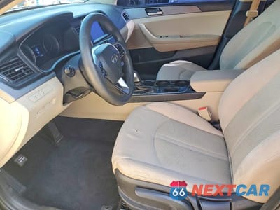 Zdjęcie 7 z 11 samochodu: 2019 HYUNDAI SONATA SE VIN:5NPE24AFXKH761912 - miniatura