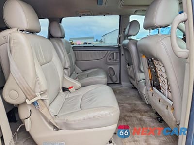 Zdjęcie 11 z 13 samochodu: 2006 TOYOTA SIENNA XLE VIN:5TDBA22C26S056388 - miniatura