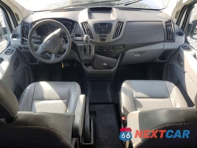 Zdjęcie 8 z 12 samochodu: 2018 FORD TRANSIT T-150 VIN:1FTYE1CM1JKA59699 - miniatura