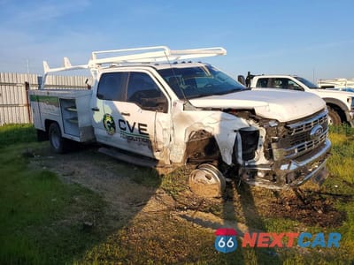 Czwarte zdjęcie samochodu z boku: 2025 FORD F350 SUPER DUTY VIN:1FD8W3HT3SED21193 - miniatura