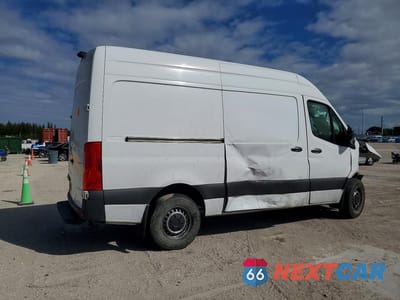 Trzecie zdjęcie samochodu z tyłu: 2021 MERCEDES-BENZ SPRINTER 2500 VIN:W1Y4DBHY3MT045588 - miniatura