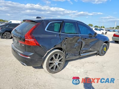 Trzecie zdjęcie samochodu z tyłu: 2018 VOLVO XC60 T6 INSCRIPTION VIN:YV4A22RL6J1049817 - miniatura