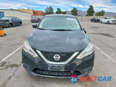 Piąte zdjęcie samochodu w środku: 2018 NISSAN SENTRA SV VIN:3N1AB7AP6JL636030 - miniatura