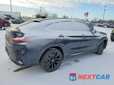Trzecie zdjęcie samochodu z tyłu: 2022 BMW X4 M40I VIN:5UX43DT04N9L91134 - miniatura