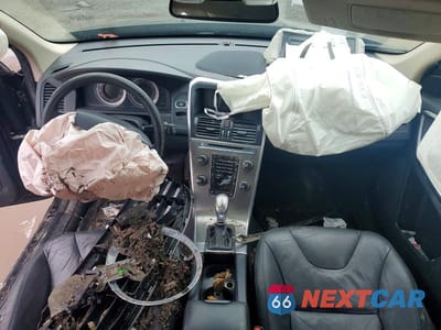 Zdjęcie 8 z 12 samochodu: 2013 VOLVO XC60 T6 VIN:YV4902DZ9D2410394 - miniatura