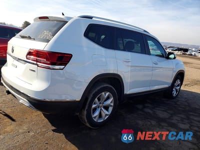Trzecie zdjęcie samochodu z tyłu: 2018 VOLKSWAGEN ATLAS SEL VIN:1V2MR2CA3JC591611 - miniatura