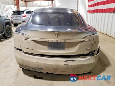 Zdjęcie 6 z 11 samochodu: 2016 TESLA MODEL S VIN:5YJSA1E27GF144887 - miniatura