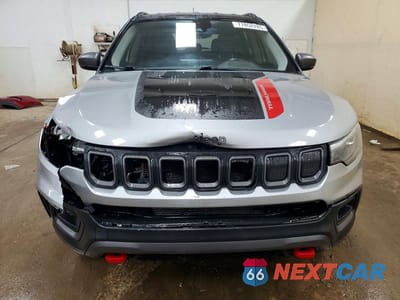 Piąte zdjęcie samochodu w środku: 2022 JEEP COMPASS TRAILHAWK VIN:3C4NJDDB7NT104582 - miniatura
