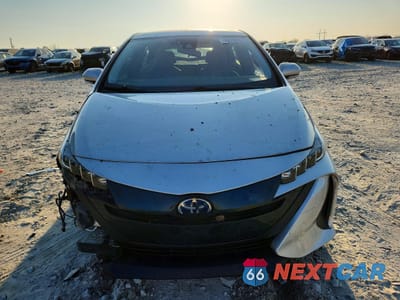 Piąte zdjęcie samochodu w środku: 2018 TOYOTA PRIUS PRIME VIN:JTDKARFP7J3087264 - miniatura