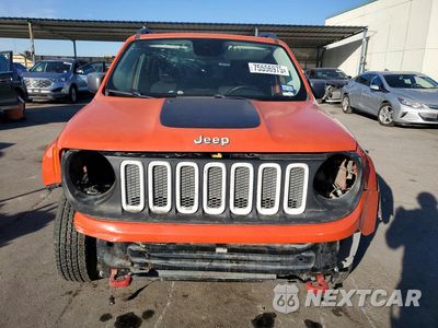 Piąte zdjęcie samochodu w środku: 2017 JEEP RENEGADE TRAILHAWK VIN:ZACCJBCB4HPE76647 - miniatura