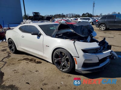 Czwarte zdjęcie samochodu z boku: 2021 CHEVROLET CAMARO LZ VIN:1G1FE1R7XM0135308 - miniatura