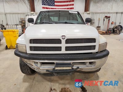 Piąte zdjęcie samochodu w środku: 2001 DODGE RAM 1500 VIN:3B7HF13Y61G706654 - miniatura