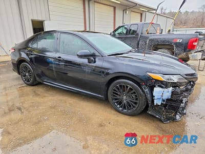 Czwarte zdjęcie samochodu z boku: 2020 TOYOTA CAMRY SE VIN:4T1G11AK9LU304468 - miniatura