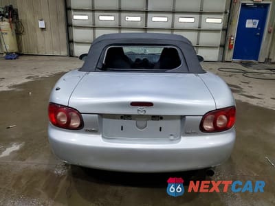 Zdjęcie 6 z 12 samochodu: 2003 MAZDA MX-5 MIATA BASE VIN:JM1NB353X30304462 - miniatura