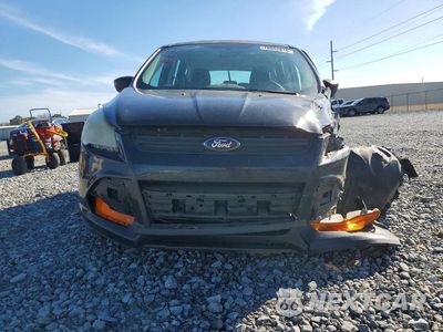 Piąte zdjęcie samochodu w środku: 2015 FORD ESCAPE S VIN:1FMCU0F74FUA14390 - miniatura