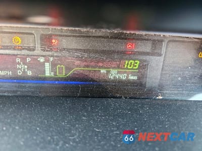 Zdjęcie 9 z 13 samochodu: 2014 TOYOTA PRIUS V VIN:JTDZN3EU8EJ008483 - miniatura