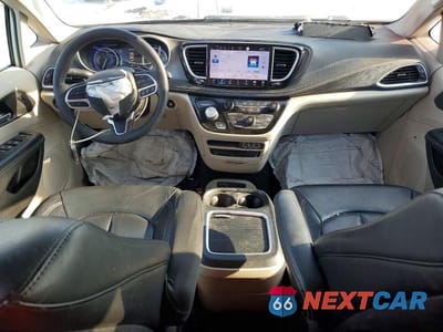 Zdjęcie 8 z 12 samochodu: 2022 CHRYSLER PACIFICA TOURING L VIN:2C4RC1BG5NR140072 - miniatura