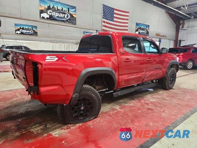 Trzecie zdjęcie samochodu z tyłu: 2023 TOYOTA TACOMA DOUBLE CAB VIN:3TYCZ5AN5PT153835 - miniatura