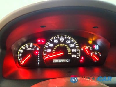 Zdjęcie 9 z 11 samochodu: 2004 HONDA ACCORD EX VIN:JHMCM56824C035136 - miniatura