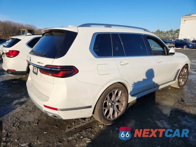 Trzecie zdjęcie samochodu z tyłu: 2025 BMW X7 XDRIVE40I VIN:5UX23EM02S9W23009 - miniatura