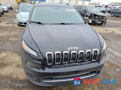 Piąte zdjęcie samochodu w środku: 2017 JEEP CHEROKEE LATITUDE VIN:1C4PJLCS2HW507940 - miniatura