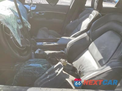 Zdjęcie 7 z 13 samochodu: 2020 VOLVO XC90 T8 R-DESIGN VIN:YV4BR0CM5L1538976 - miniatura