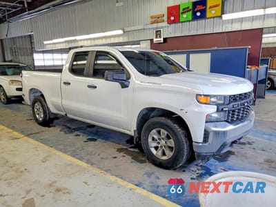 Czwarte zdjęcie samochodu z boku: 2019 CHEVROLET SILVERADO C1500 VIN:1GCRWAEF5KZ184942 - miniatura