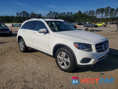 Czwarte zdjęcie samochodu z boku: 2017 MERCEDES-BENZ GLC 300 VIN:WDC0G4JB6HF215128 - miniatura