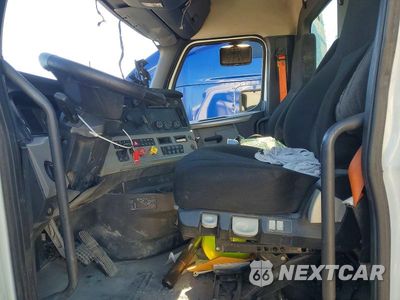 Piąte zdjęcie samochodu w środku: 2020 FREIGHTLINER CASCADIA 126 SEMI TRUCK VIN:1FUJHLDV1LLLM1794 - miniatura