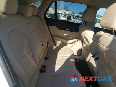 Zdjęcie 11 z 12 samochodu: 2017 MERCEDES-BENZ GLC 300 VIN:WDC0G4JB6HF215128 - miniatura