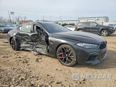 Czwarte zdjęcie samochodu z boku: 2022 BMW M8 VIN:WBSGV0C01NCH52710 - miniatura