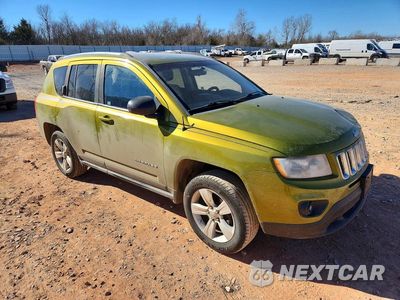 Czwarte zdjęcie samochodu z boku: 2012 JEEP COMPASS LATITUDE VIN:1C4NJCEA9CD622664 - miniatura