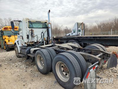 Trzecie zdjęcie samochodu z tyłu: 2007 INTERNATIONAL 8600 SEMI TRUCK VIN:1HSHXAHR17J375611 - miniatura