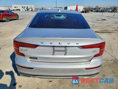 Zdjęcie 6 z 12 samochodu: 2022 VOLVO S60 B5 MOMENTUM VIN:7JRL12FZ7NG161621 - miniatura