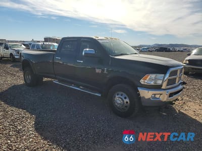 Czwarte zdjęcie samochodu z boku: 2012 DODGE RAM 3500 LARAMIE VIN:3C63DRJL5CG146187 - miniatura