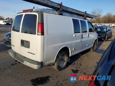Trzecie zdjęcie samochodu z tyłu: 2002 CHEVROLET EXPRESS G2500 VIN:1GCGG25R521145111 - miniatura