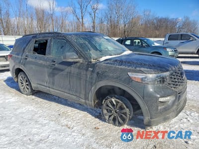 Czwarte zdjęcie samochodu z boku: 2024 FORD EXPLORER ST-LINE VIN:1FMSK8KH1RGA80641 - miniatura