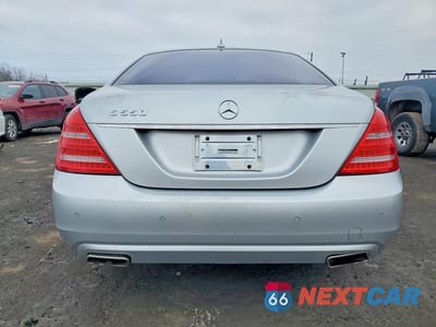 Zdjęcie 6 z 11 samochodu: 2012 MERCEDES-BENZ S 550 VIN:WDDNG7DBXCA449003 - miniatura