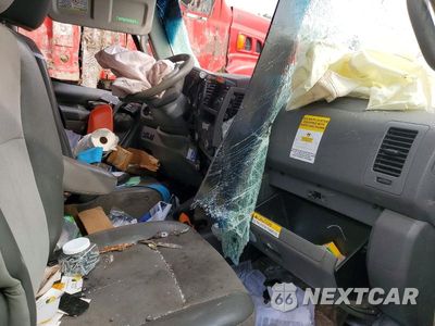 Zdjęcie 7 z 13 samochodu: 2014 NISSAN NV2500 UTILITY / SERVICE VAN VIN:1N6AF0LX5EN102817 - miniatura